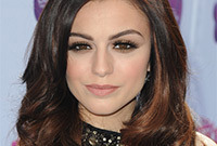Cher-lloyd-sultry-makeup-for-brunettes-side